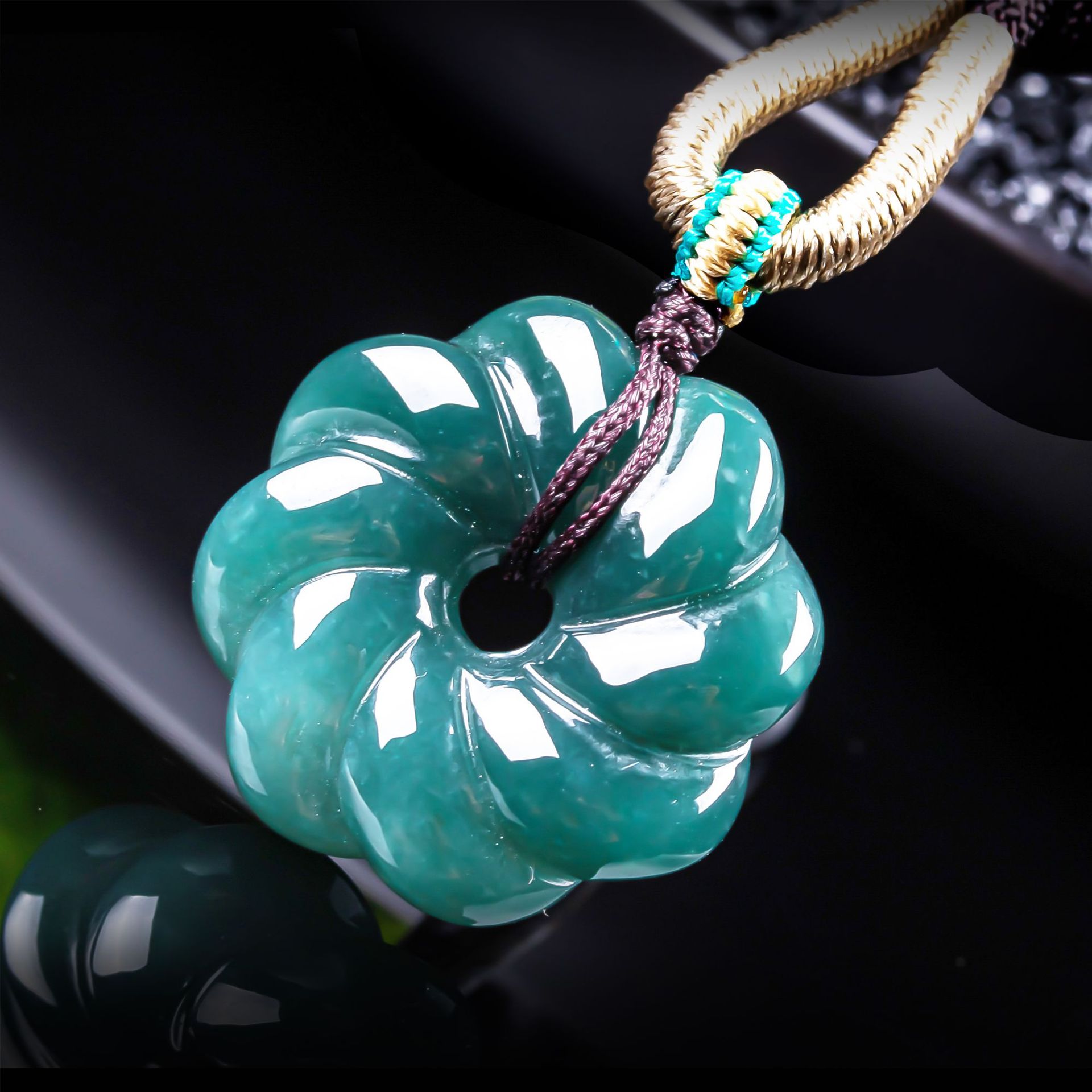 Women Accessories For Gift - Natural Burmese Jadeite Flower Pendant Necklace