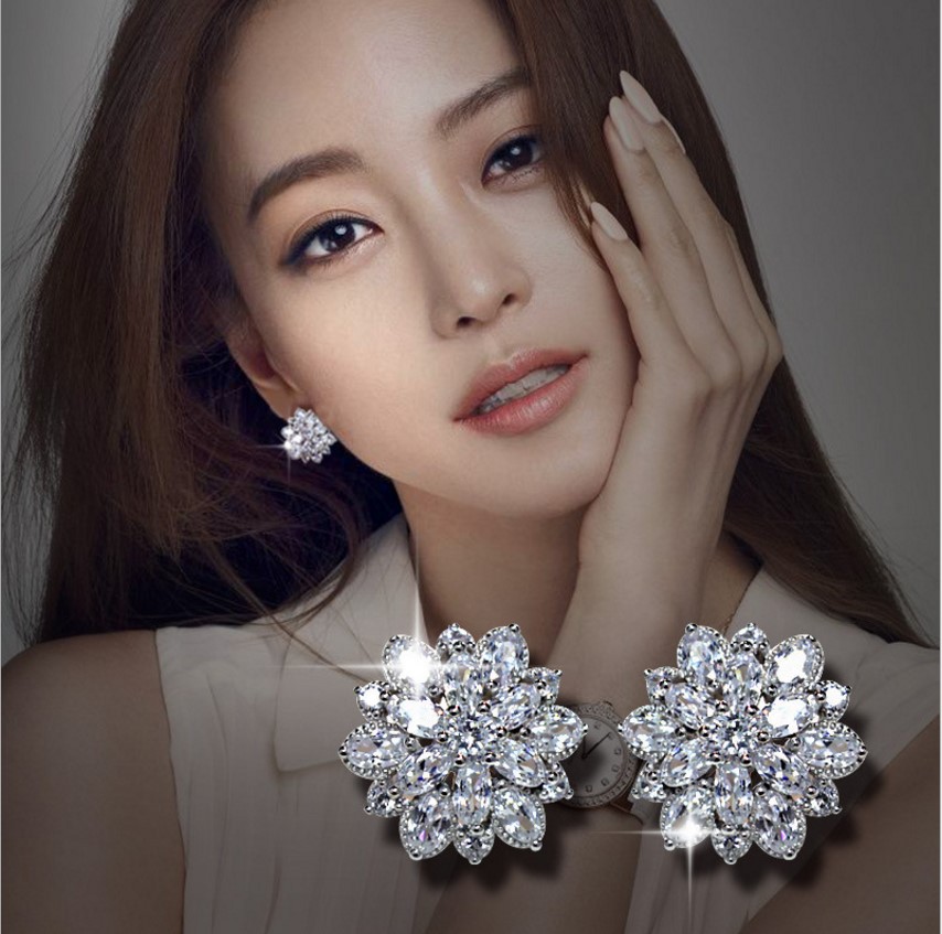 Hoa Lớn Phòng Vali Kim Cương B - đánh giá và giá Statement Earrings Oversized