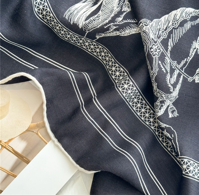 Black Horse Wool Silk Blend Sc - đánh giá và giá Accessories Brand For Women