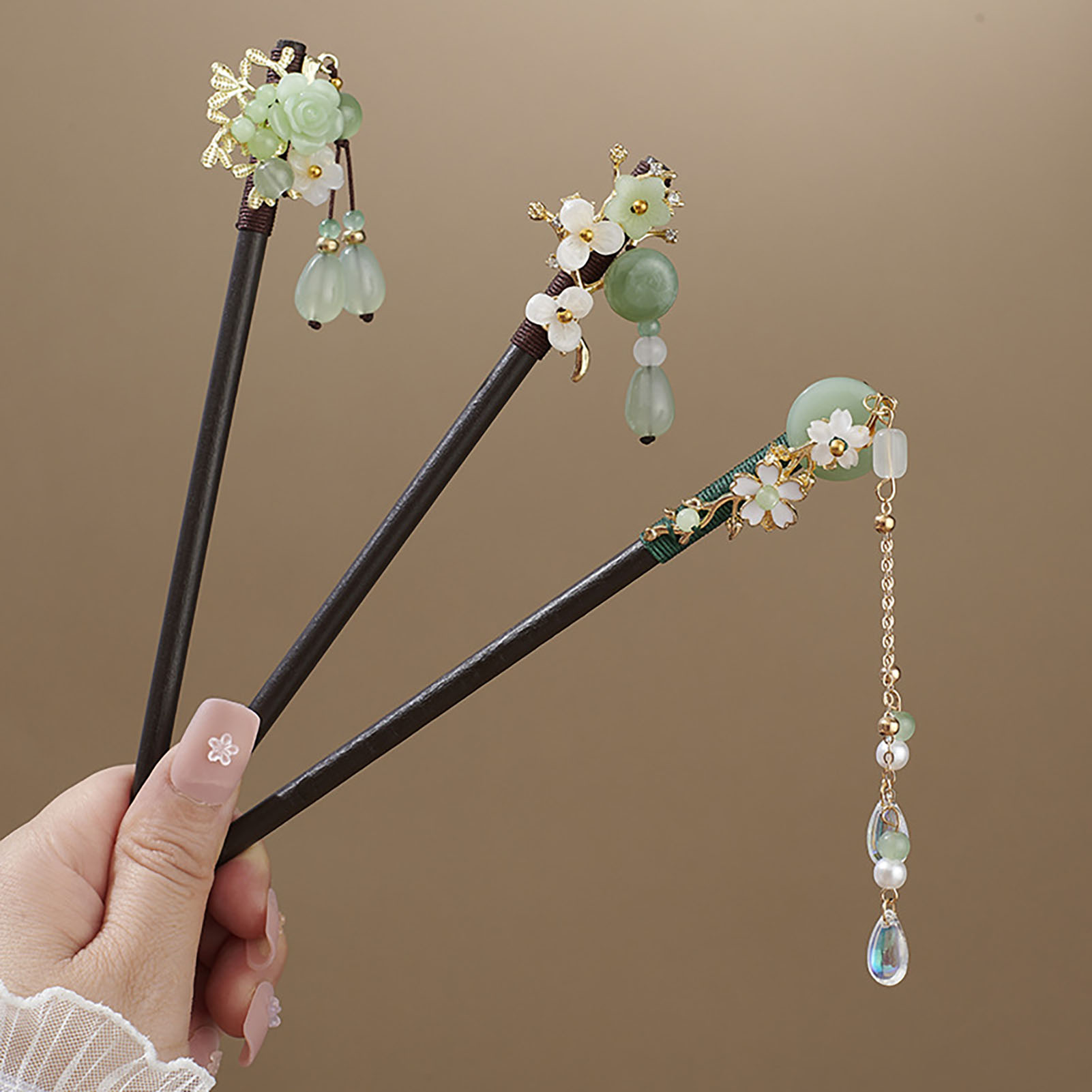 Chinese Style Flower Tassel Ha - đánh giá và giá Women Accessories On Sale