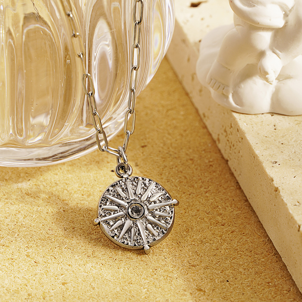 Stainless Steel Round Sun Coin - đánh giá và giá Coin Necklace Delicate